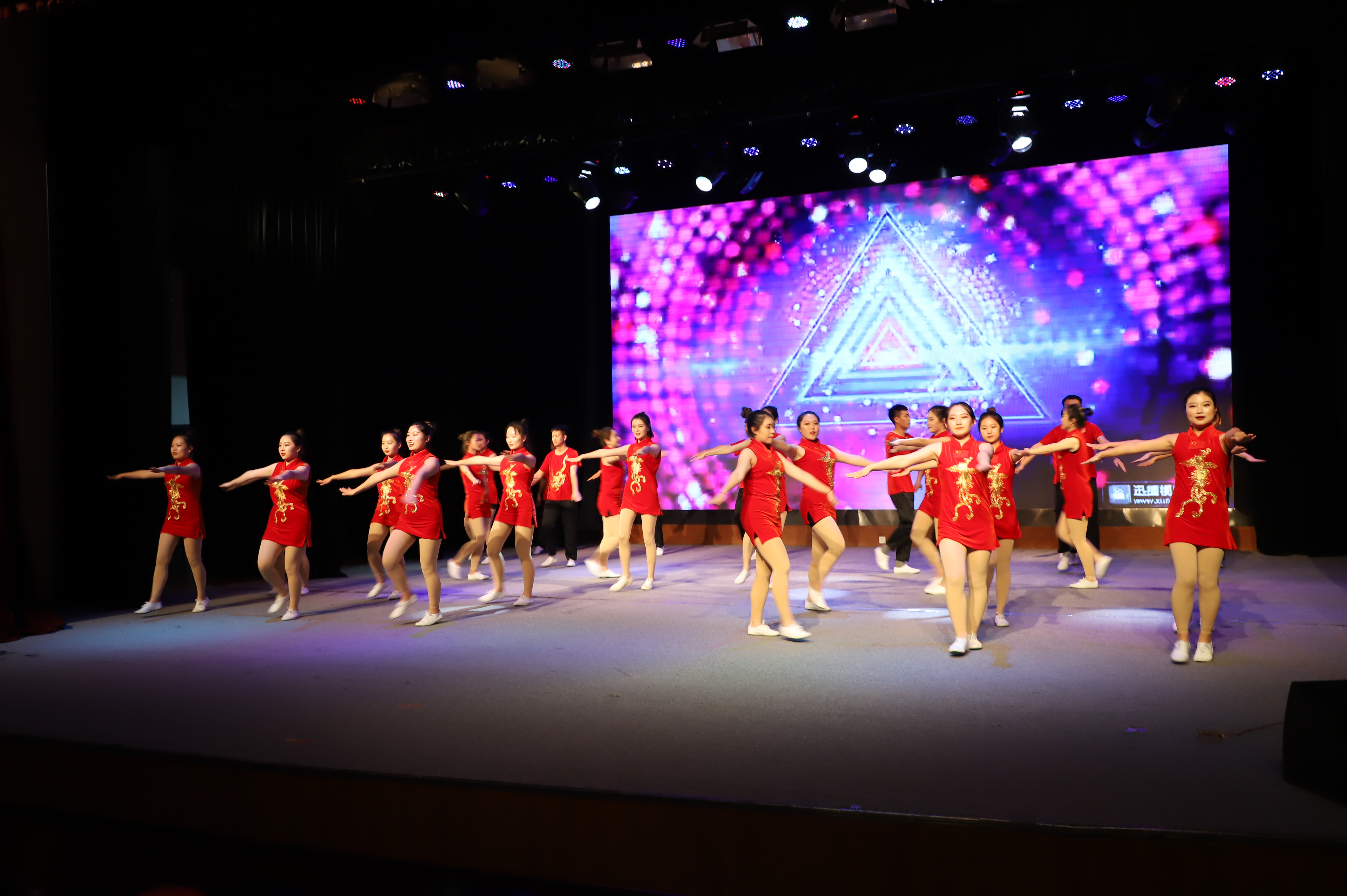 c72cd515392846c3bc1ec50b6ddc97f5.jpg